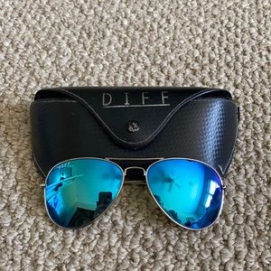 Blue Mirrored Aviator Sunglasses